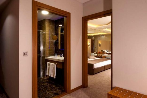 Majura Hotel Business Izmir Exterior photo