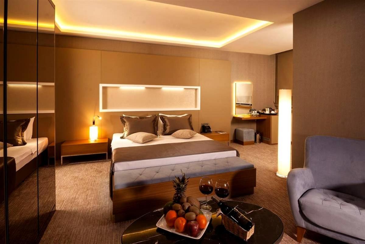 Majura Hotel Business Izmir Exterior photo